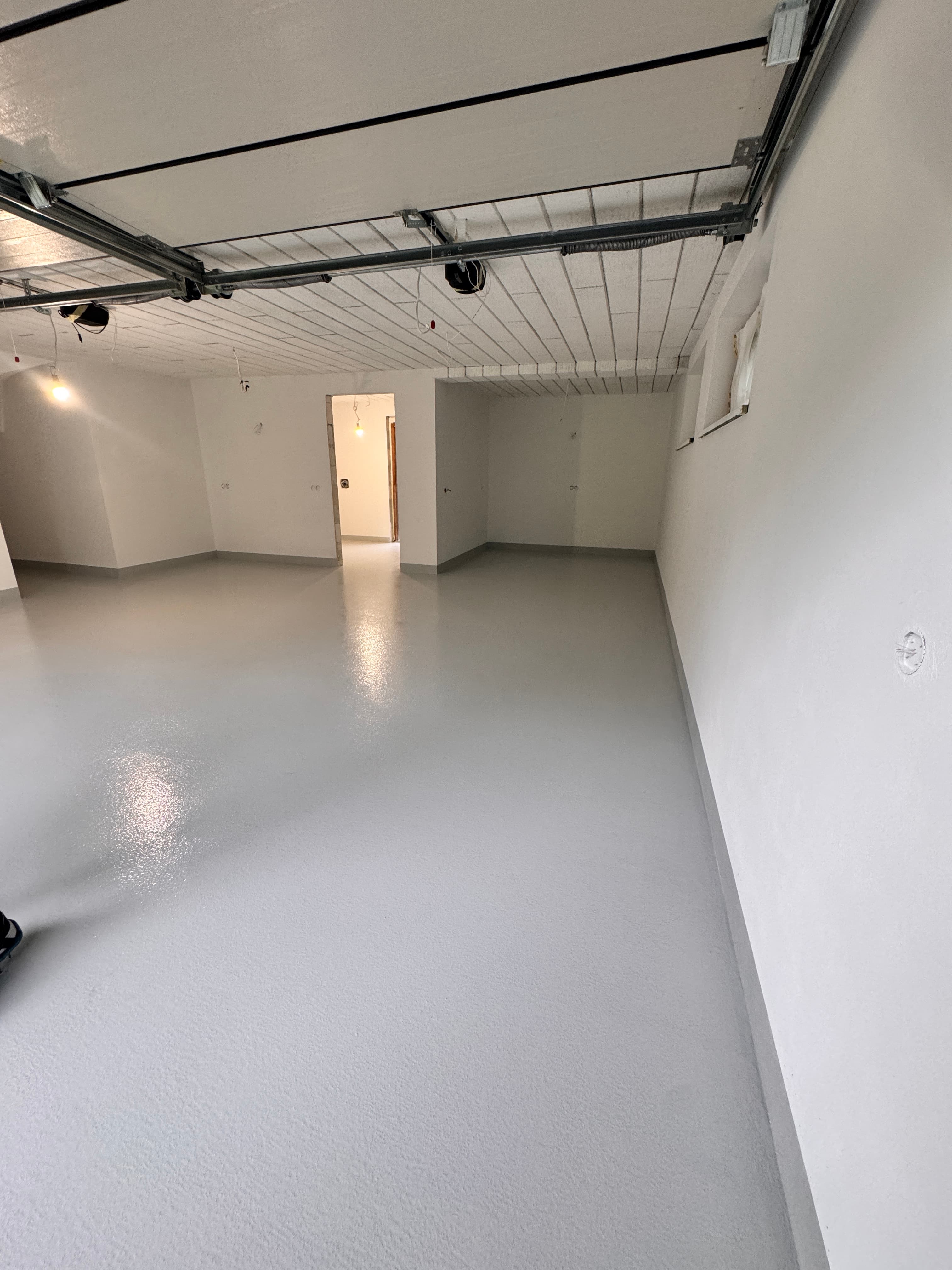 Posadzka przemysłowa w garażu z halą warsztatową - Nowy Sącz - zdjęcie 2